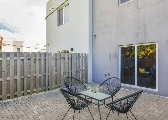 Wonderful Townhouse With 3 Bedrooms