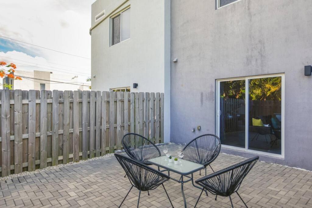 Wonderful Townhouse With 3 Bedrooms Сasa de vacaciones